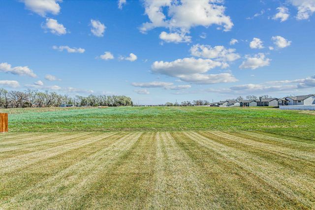 4560 N Atherton St, Maize, KS 67101