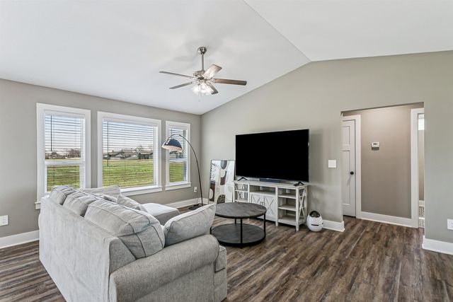 4560 N Atherton St, Maize, KS 67101