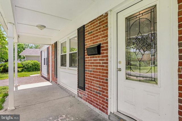 6 NEWPORT LN, Willingboro, NJ 08046