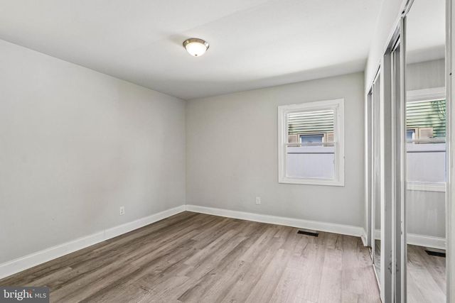 6 NEWPORT LN, Willingboro, NJ 08046