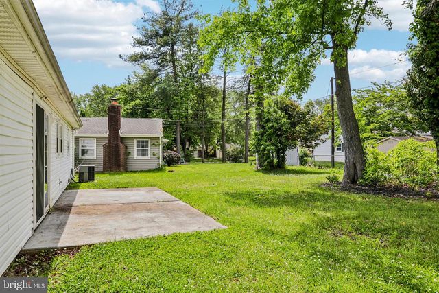 6 NEWPORT LN, Willingboro, NJ 08046