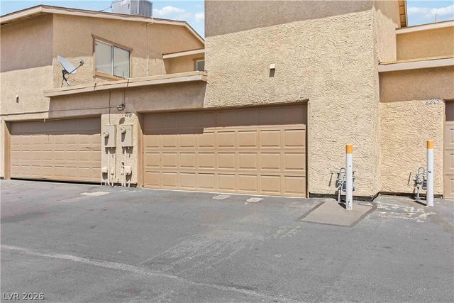 2209 Short Pine Drive, Las Vegas, NV 89108