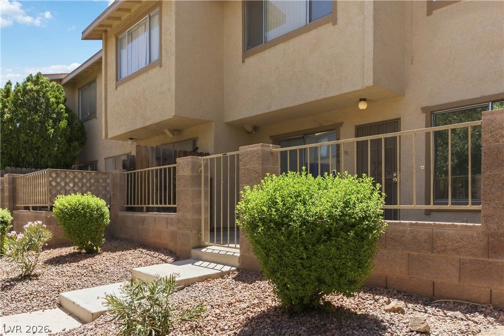 2209 Short Pine Drive, Las Vegas, NV 89108