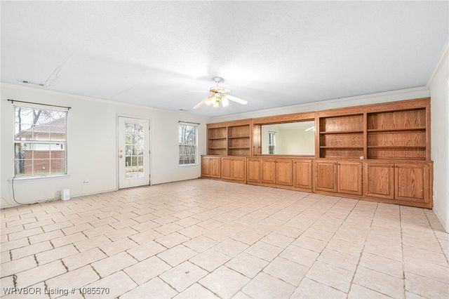 1912 Parkridge Drive, Van Buren, AR 72956