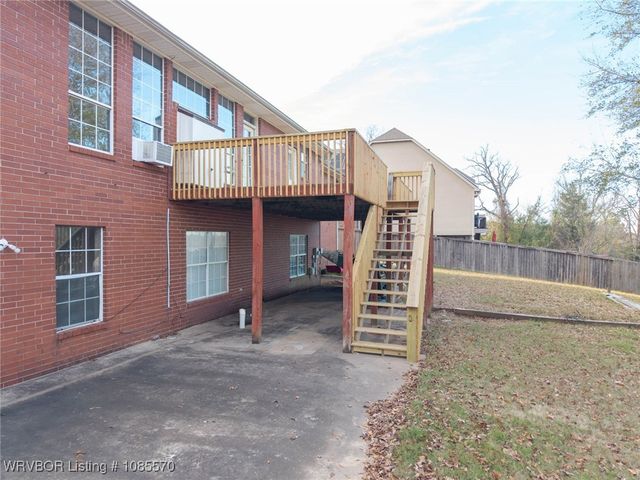 1912 Parkridge Drive, Van Buren, AR 72956