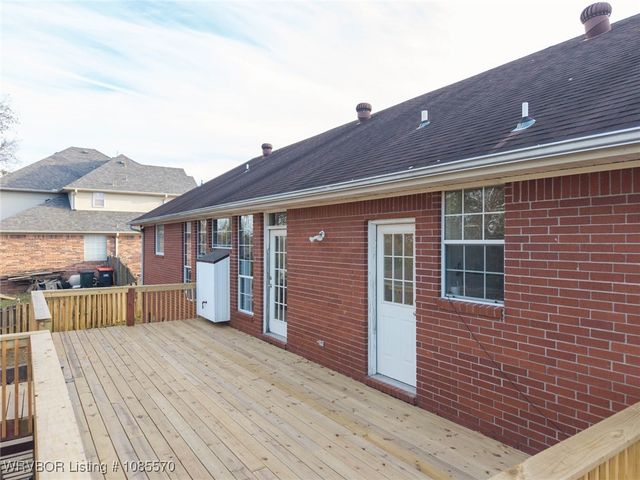 1912 Parkridge Drive, Van Buren, AR 72956