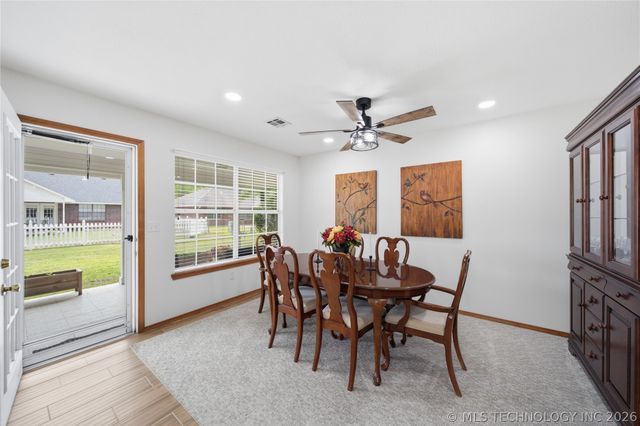620 Grove Crest Road, Pryor, OK 74361