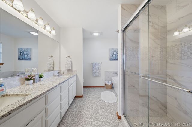 620 Grove Crest Road, Pryor, OK 74361
