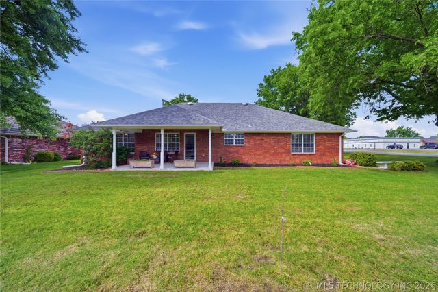 620 Grove Crest Road, Pryor, OK 74361