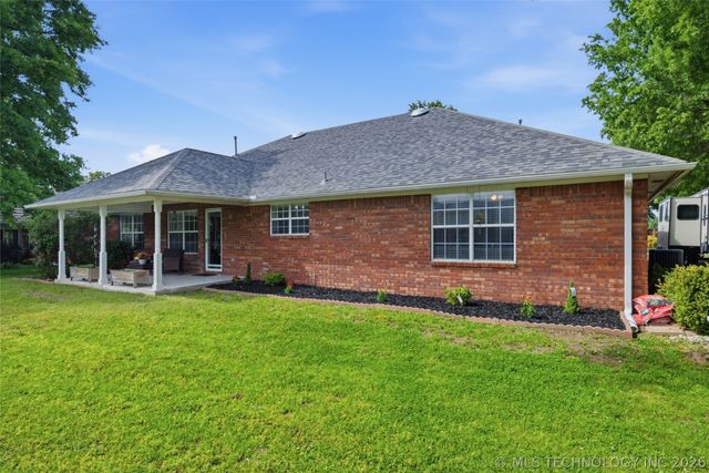 620 Grove Crest Road, Pryor, OK 74361