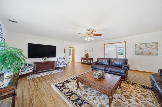 620 Grove Crest Road, Pryor, OK 74361