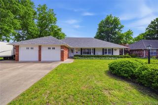 620 Grove Crest Road, Pryor, OK 74361