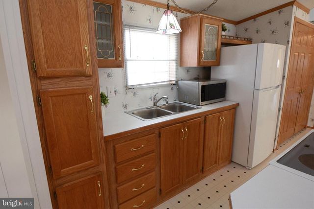 3005 WALNUT LN, Telford, PA 18969