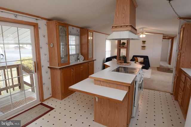 3005 WALNUT LN, Telford, PA 18969