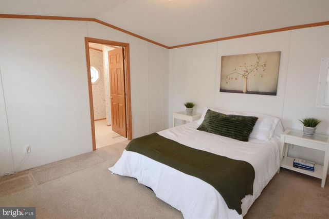 3005 WALNUT LN, Telford, PA 18969