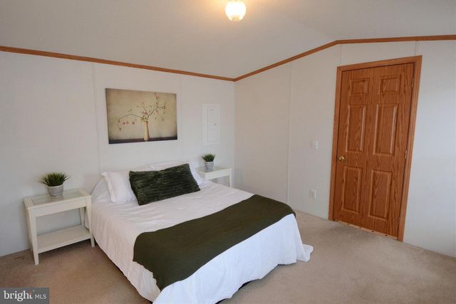 3005 WALNUT LN, Telford, PA 18969