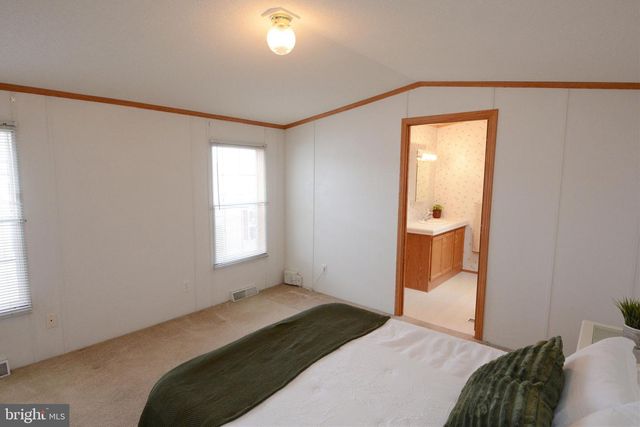 3005 WALNUT LN, Telford, PA 18969