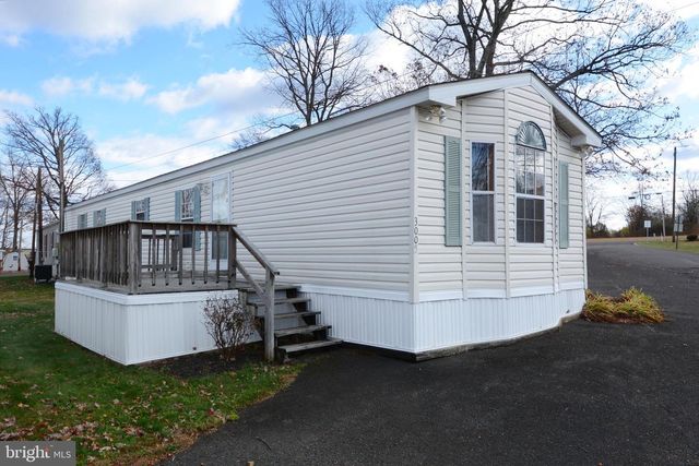 3005 WALNUT LN, Telford, PA 18969