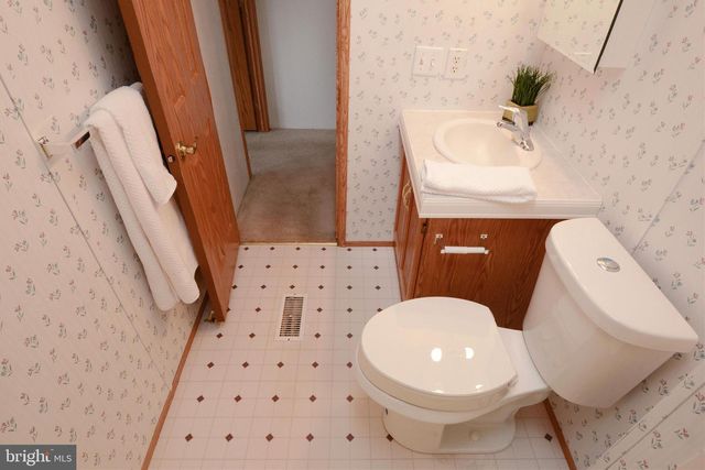 3005 WALNUT LN, Telford, PA 18969