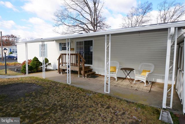 3005 WALNUT LN, Telford, PA 18969