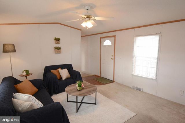 3005 WALNUT LN, Telford, PA 18969