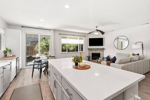 2778 Marlin St, West Sacramento, CA 95691