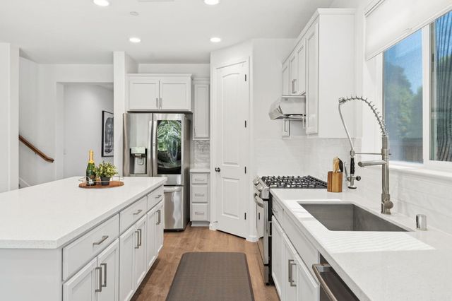 2778 Marlin St, West Sacramento, CA 95691