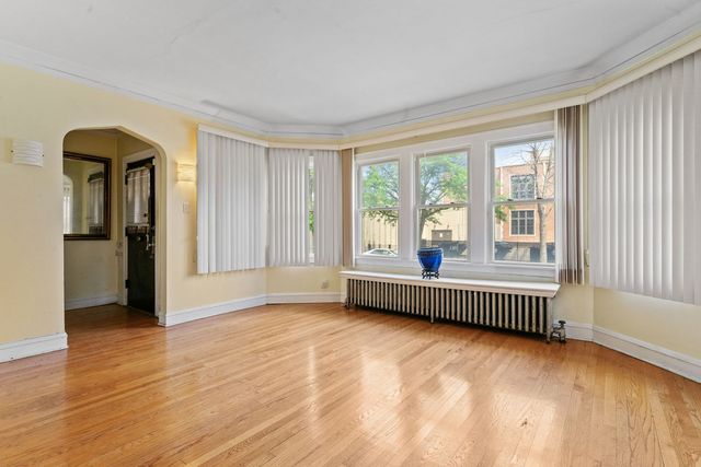 7636 S Winchester Avenue, Chicago, IL 60620