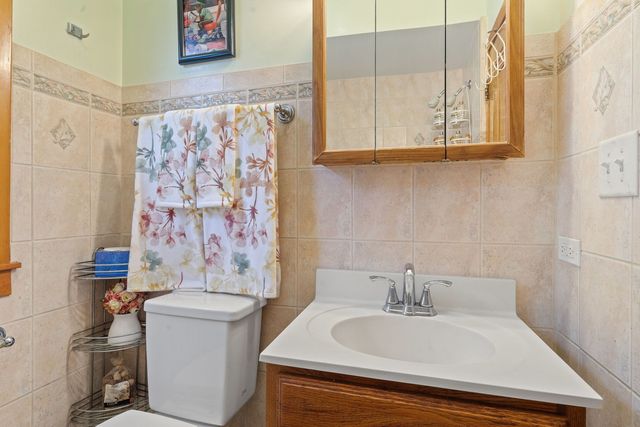 7636 S Winchester Avenue, Chicago, IL 60620