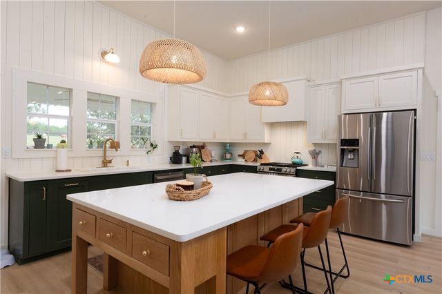 407 Tucker Street, Rogers, TX 76569