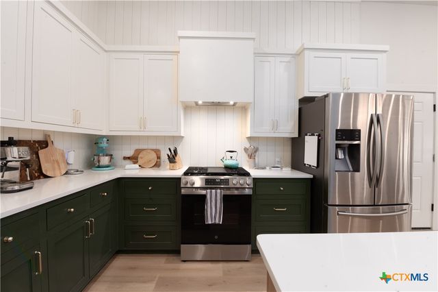 407 Tucker Street, Rogers, TX 76569