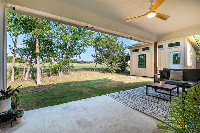 407 Tucker Street, Rogers, TX 76569