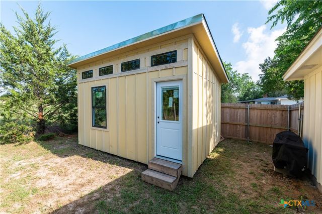 407 Tucker Street, Rogers, TX 76569