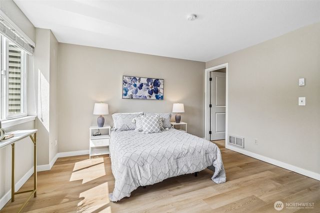 10162 NE 137th Place, Kirkland, WA 98034