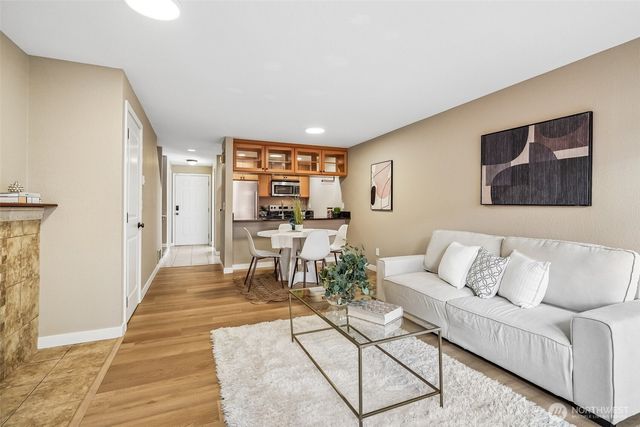 10162 NE 137th Place, Kirkland, WA 98034