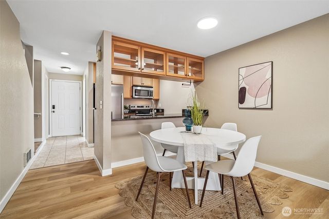 10162 NE 137th Place, Kirkland, WA 98034