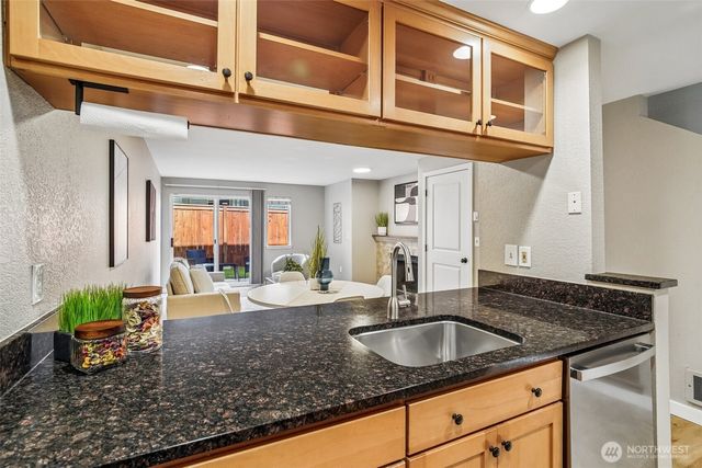 10162 NE 137th Place, Kirkland, WA 98034
