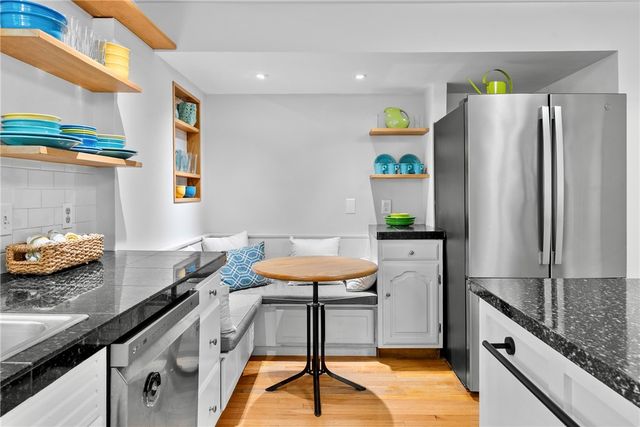 6 North Lane, Barrington, RI 02806