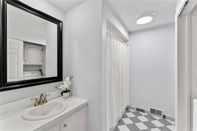 6 North Lane, Barrington, RI 02806