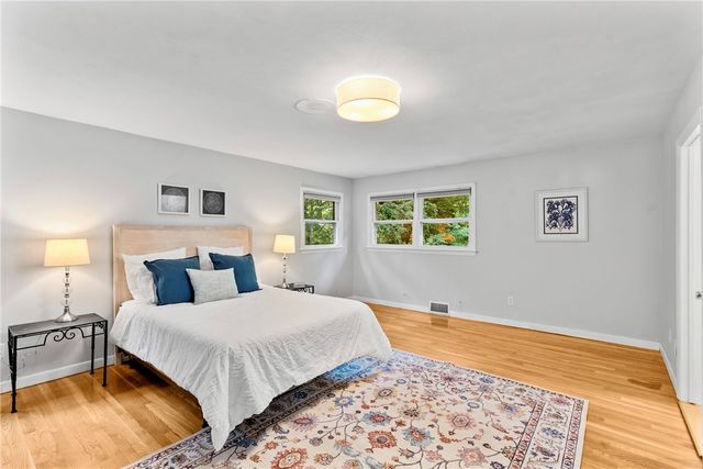 6 North Lane, Barrington, RI 02806