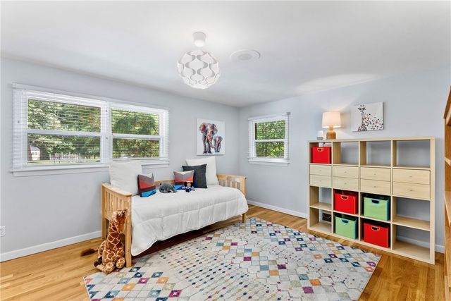 6 North Lane, Barrington, RI 02806