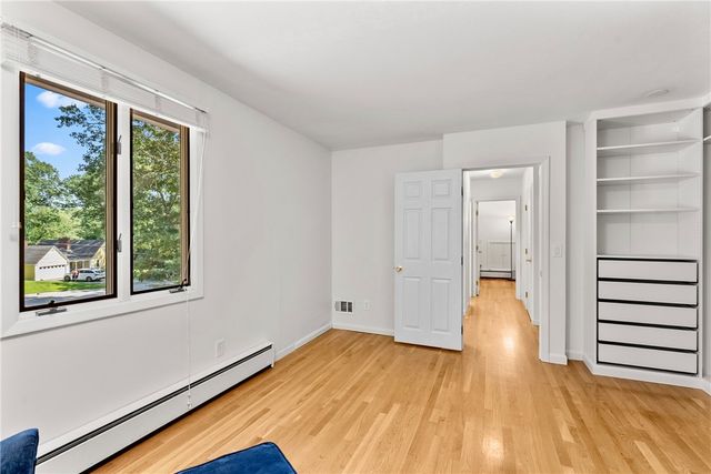 6 North Lane, Barrington, RI 02806