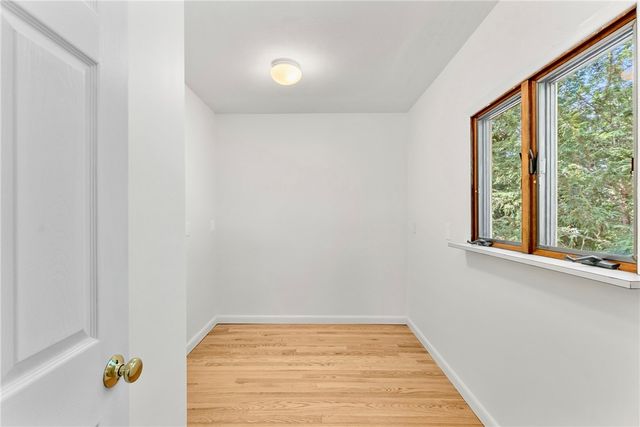 6 North Lane, Barrington, RI 02806