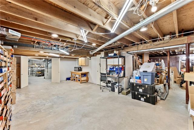 6 North Lane, Barrington, RI 02806