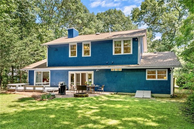6 North Lane, Barrington, RI 02806