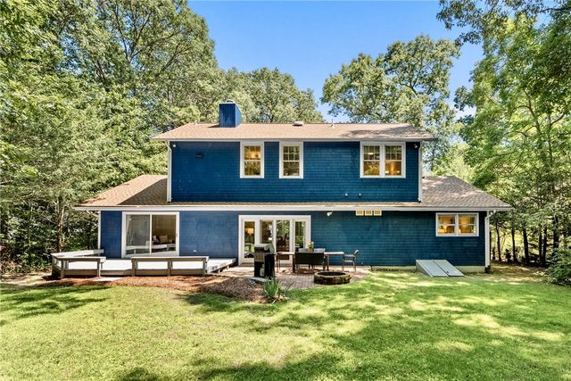 6 North Lane, Barrington, RI 02806