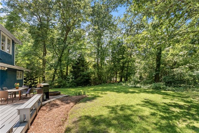 6 North Lane, Barrington, RI 02806