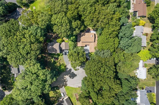 6 North Lane, Barrington, RI 02806