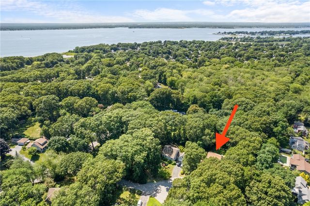 6 North Lane, Barrington, RI 02806