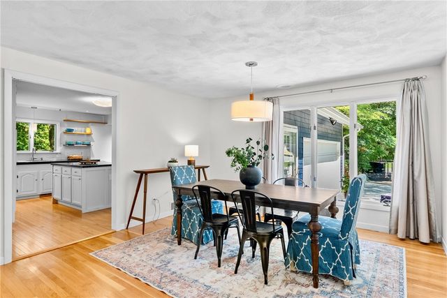 6 North Lane, Barrington, RI 02806